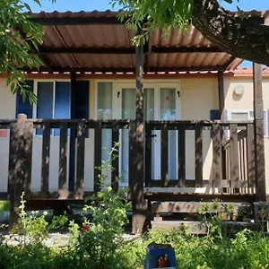 منتزه العطل The Farm Tiny House - Tiny Casa